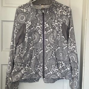 Lululemon windbreaker